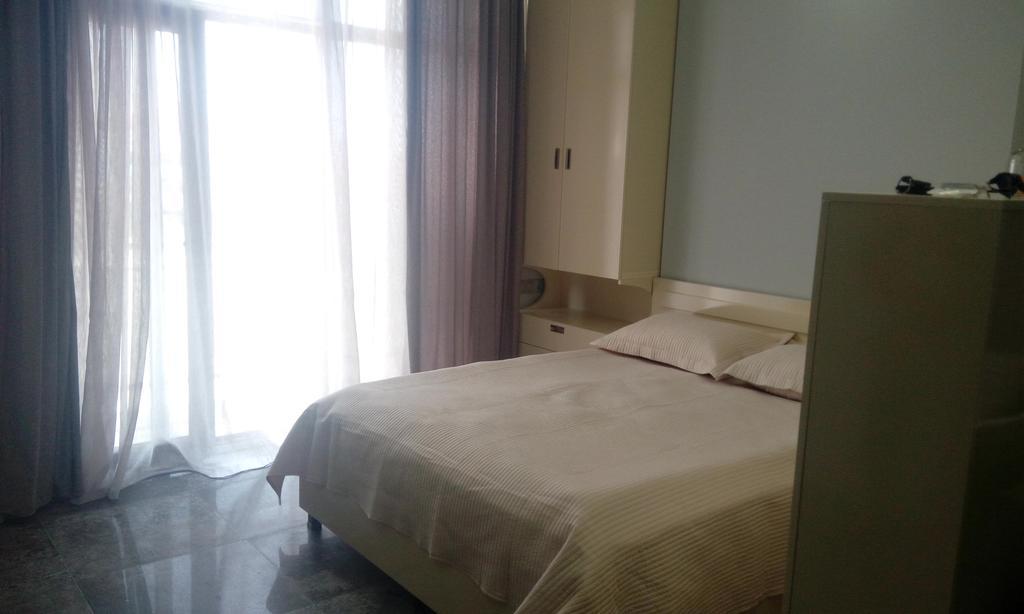 Apartament Gia Batumi Exterior foto